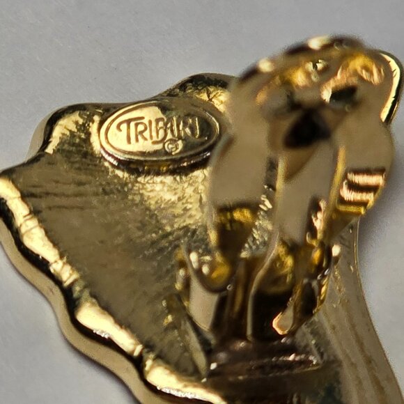 Vintage Trifari Earrings Clip On Red Gold Tone Wings 80s Glam Fashion Retro - Picture 11 of 13